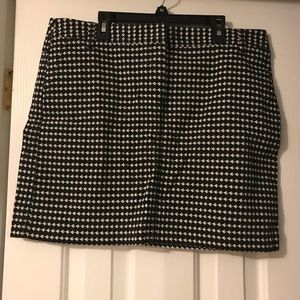 Loft skirt with pockets